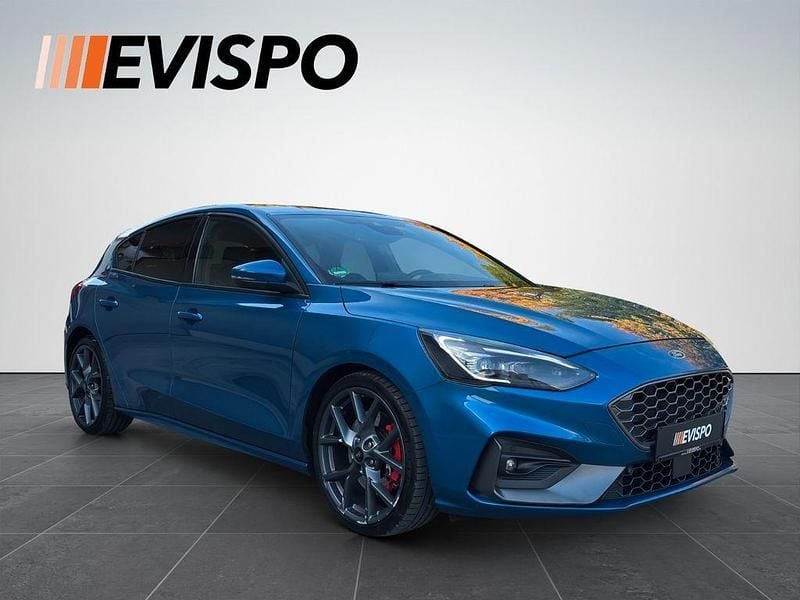 Blau Gebraucht 2020 Ford Focus ST Limousine | 23.880 € (Fairer Preis) - Bild 1/4