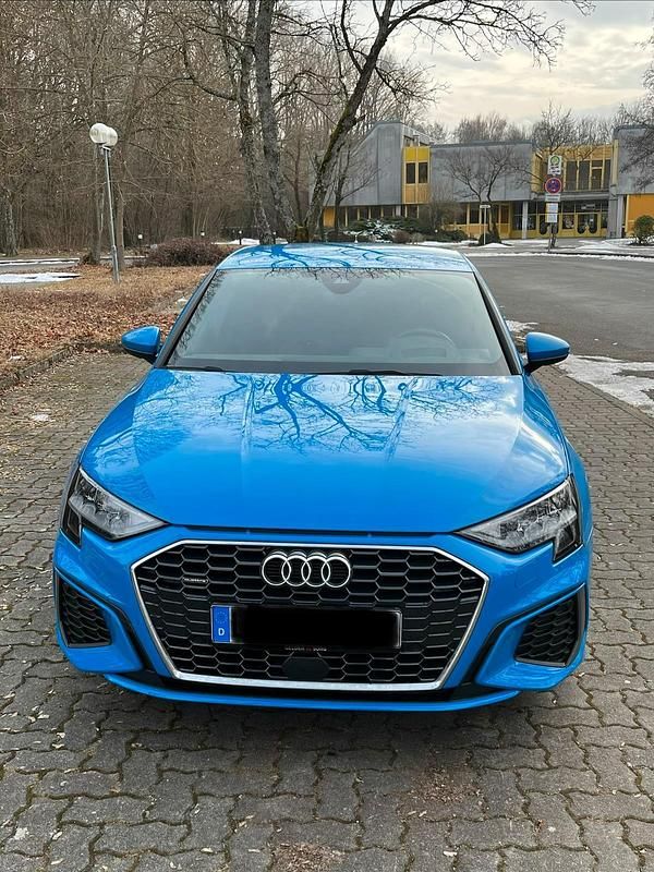 Gebraucht Audi A3 S-Line 190 PS (139 kW) 2022 Blau Limousine