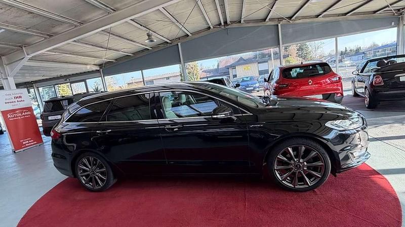 Gebraucht Ford Mondeo Vignale 179 PS (131 kW) 2017 Schwarz Kombi