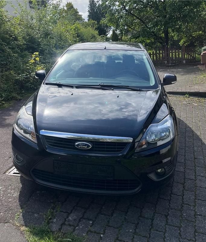 Schwarz Gebraucht 2009 Ford Focus Limousine | 2.000 € (Guter Preis) - Bild 1/4