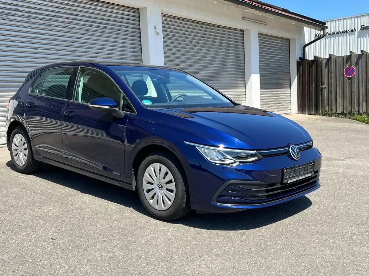 Gebraucht VW Golf VIII 90 PS (66 kW) 2021 Blau Limousine