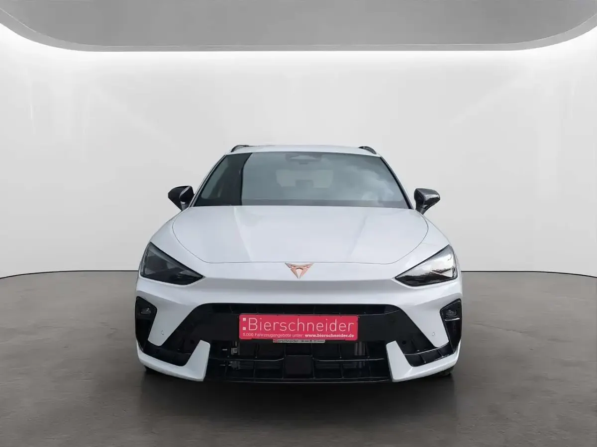 Neu Cupra Leon 150 PS (110 kW) 2025 Weiss Kombi