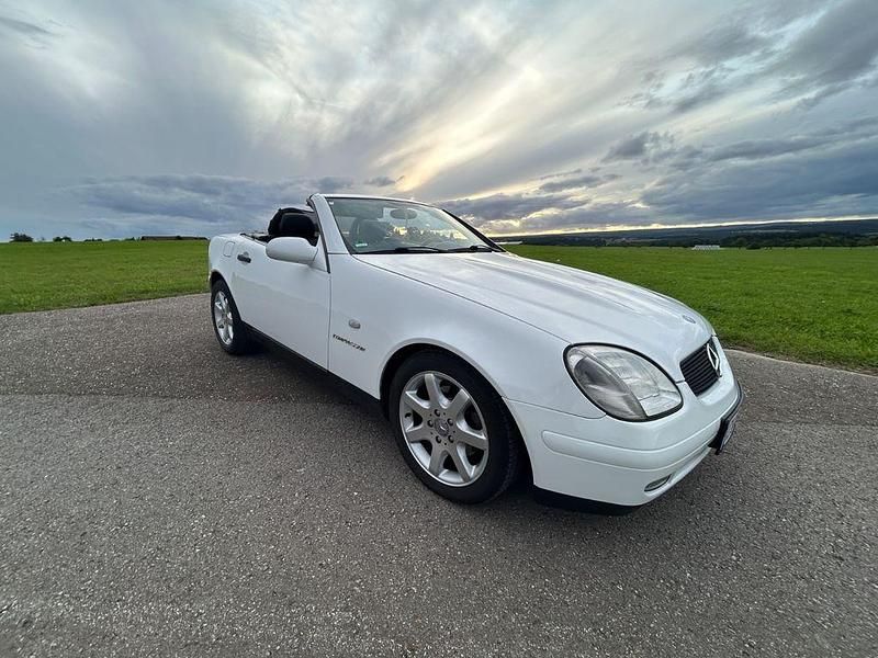 Weiß Gebraucht 1999 Mercedes SLK230 Cabrio | 2.990 € (Guter Preis) - Bild 1/4
