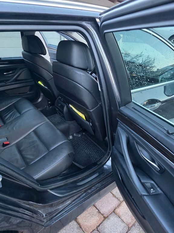 Gebraucht BMW 530 258 PS (189 kW) 2013 Grau Kombi