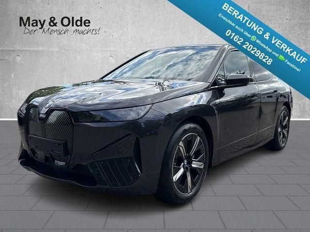 Sophistograu brillanteffekt me Neu 2025 BMW iX SUV | 76.990 € (Superpreis) - Bild 1/4