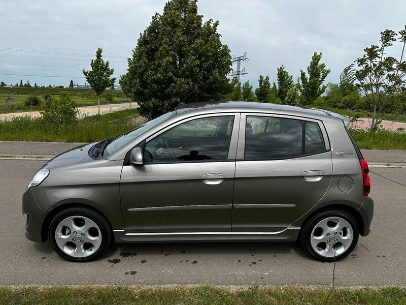 Gebraucht Kia Picanto Spirit 65 PS (47 kW) 2011 Silber Kleinwagen