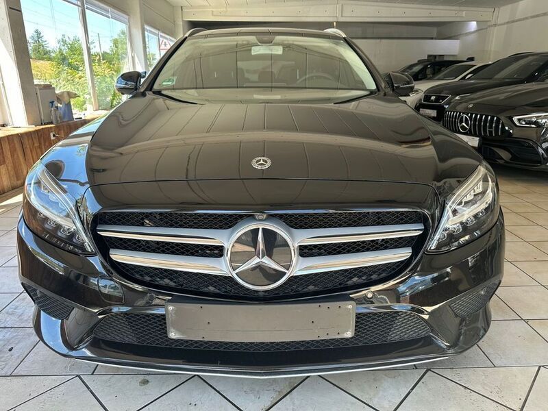 Schwarz Gebraucht 2021 Mercedes C300e Limousine | 22.490 € (Superpreis) - Bild 1/4