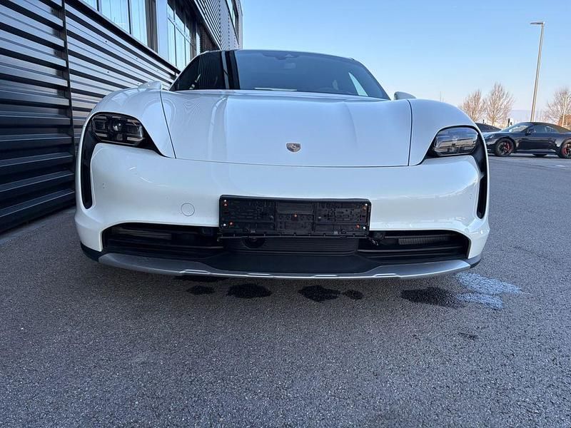 Gebraucht Porsche Taycan Cross Turismo 350 kW (476 PS) 2022 Pure white/weiss Kombi