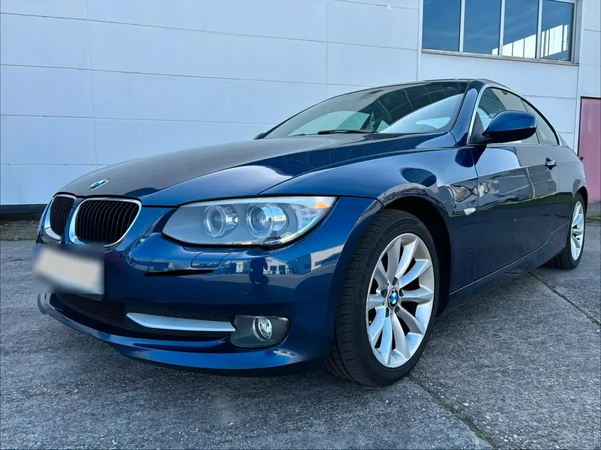 Second-hand BMW 320 184 CP (135 kW) 2010 Albastru Coupe