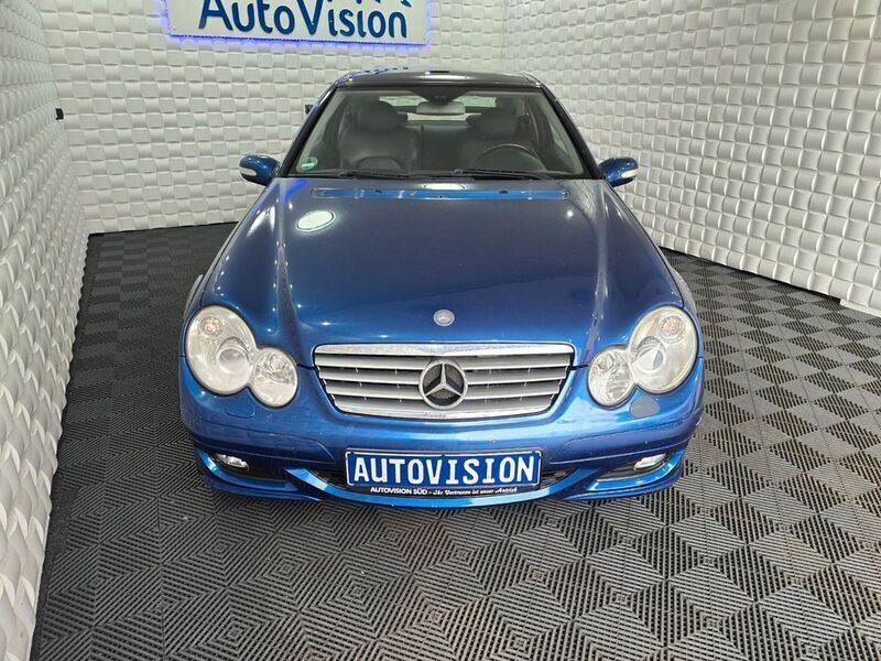 Gebraucht Mercedes C180 143 PS (105 kW) 2006 Blau Coupé
