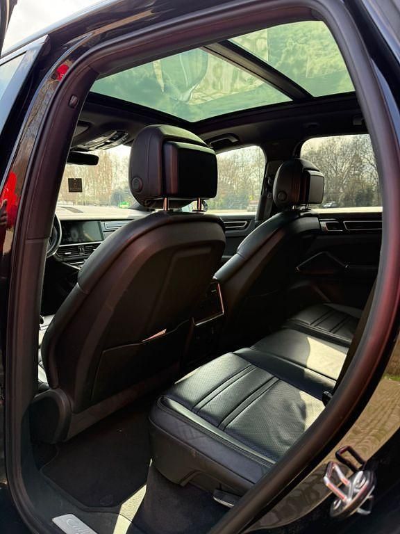 Gebraucht Porsche Cayenne 441 PS (324 kW) 2018 Schwarz SUV