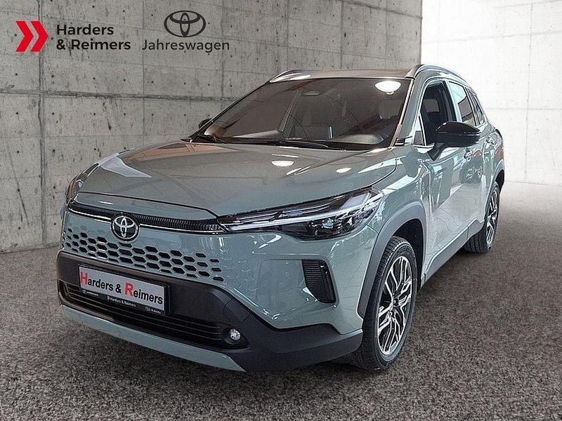 Neu Toyota Corolla Cross 179 PS (131 kW) 2026 Grün SUV