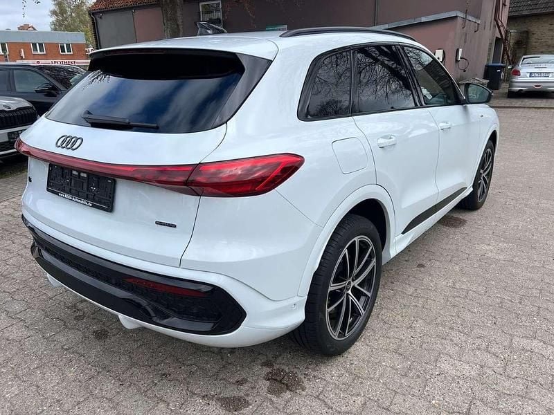 Second-hand Audi Q5 204 CP (150 kW) 2025 Alb SUV