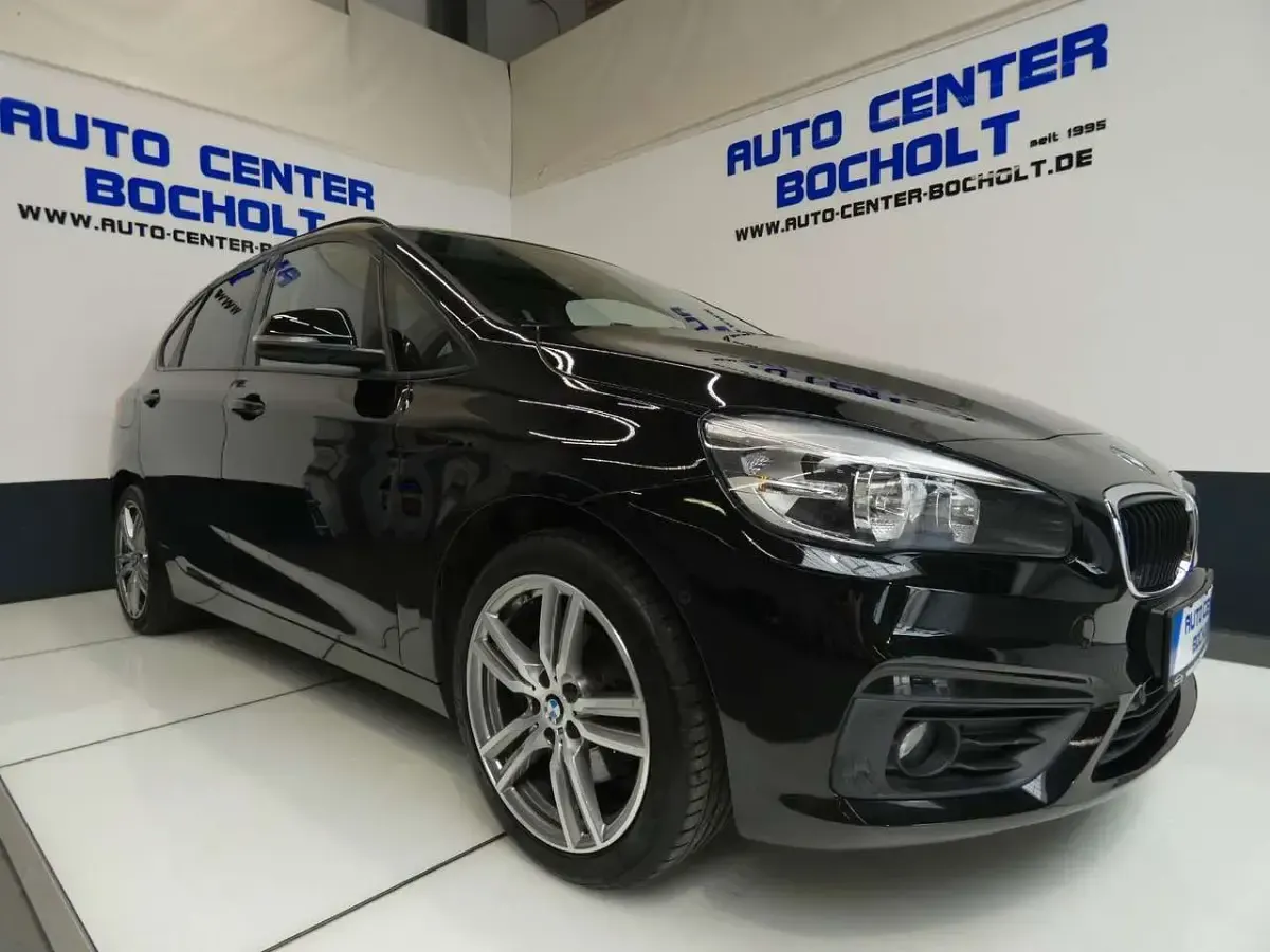 Gebraucht BMW 218 136 PS (100 kW) 2015 Schwarz Van / Kleinbus