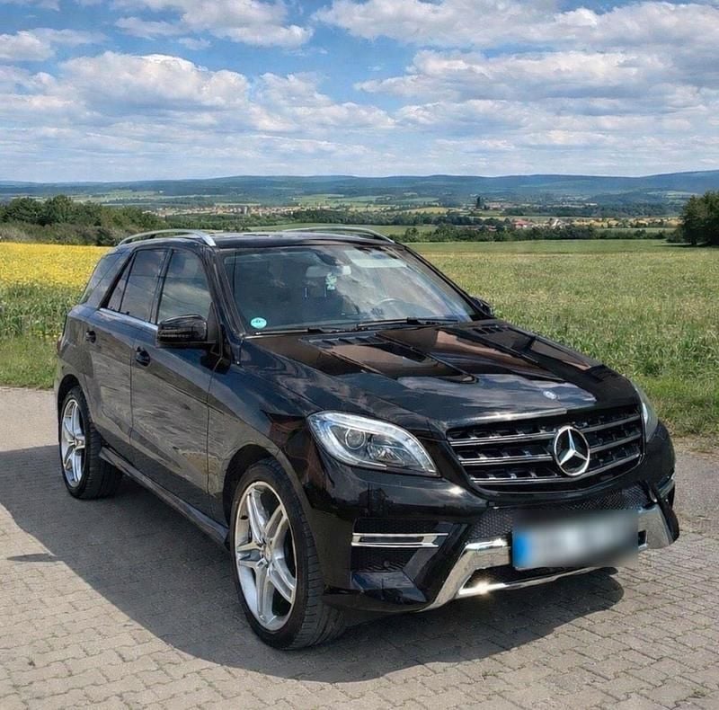 Gebraucht Mercedes ML350 258 PS (189 kW) 2013 Schwarz SUV