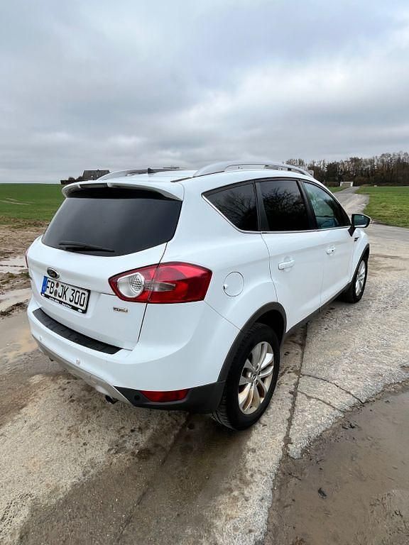 Gebraucht Ford Kuga Titanium 136 PS (100 kW) 2009 Weiß SUV