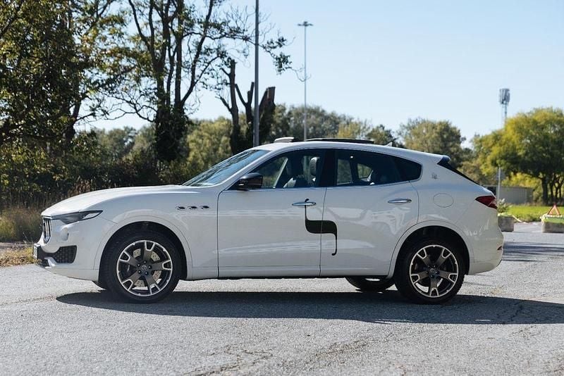 Weiß Gebraucht 2017 Maserati Levante SUV | 40.000 € (Etwas zu teuer) - Bild 1/4