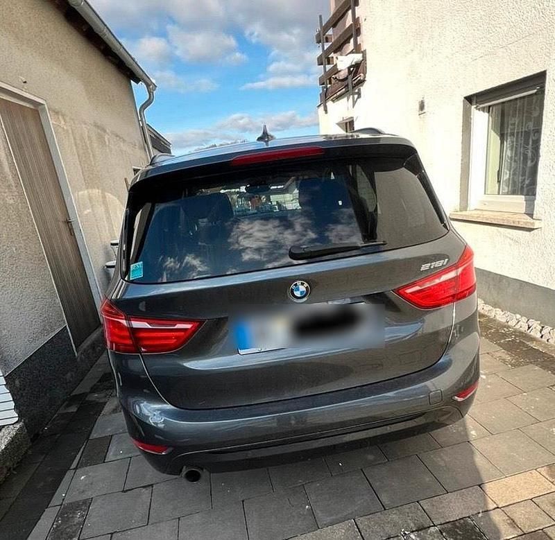 Gebraucht BMW 218 2016 Grau Kombi