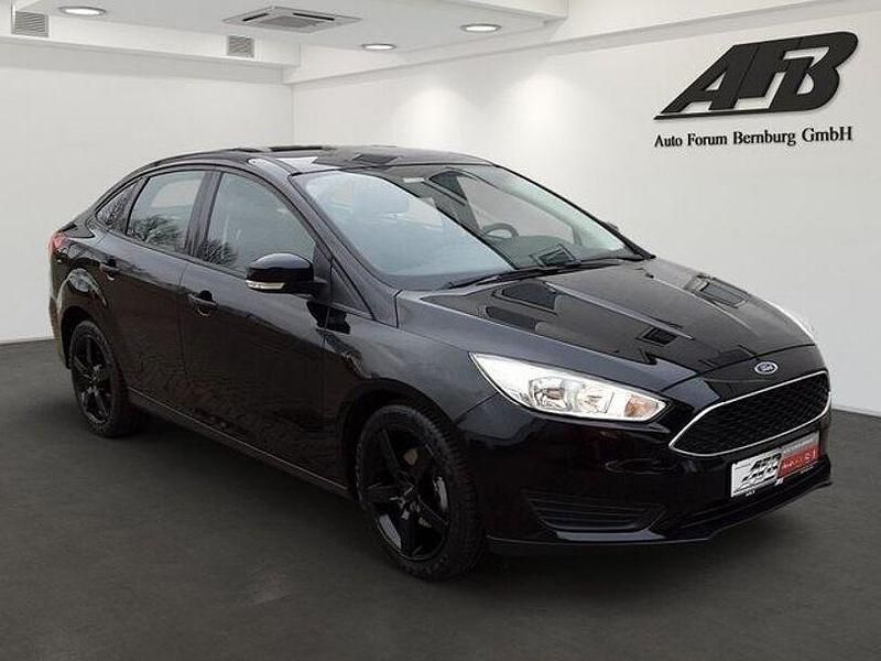 Gebraucht Ford Focus Trend 101 PS (74 kW) 2018 Schwarz Limousine