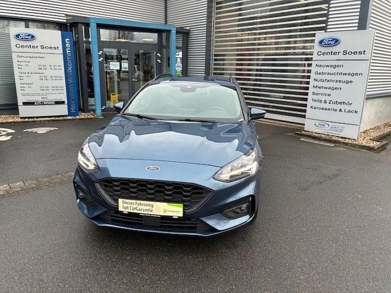 Gebraucht Ford Focus ST-Line X 182 PS (133 kW) 2021 Chromablau metallic (metallic) Limousine
