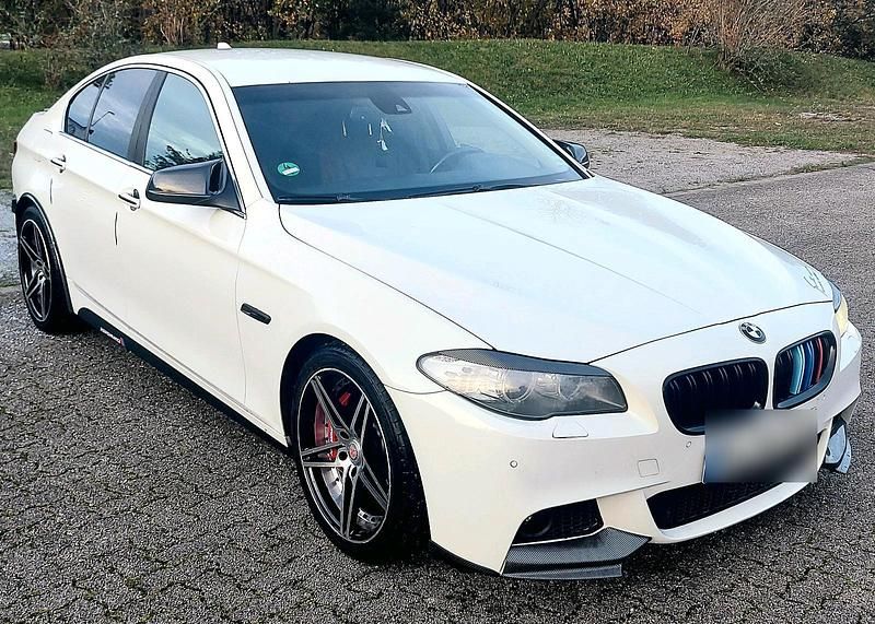 Weiß Gebraucht 2011 BMW 520 M Sport Limousine | 16.000 € - Bild 1/4