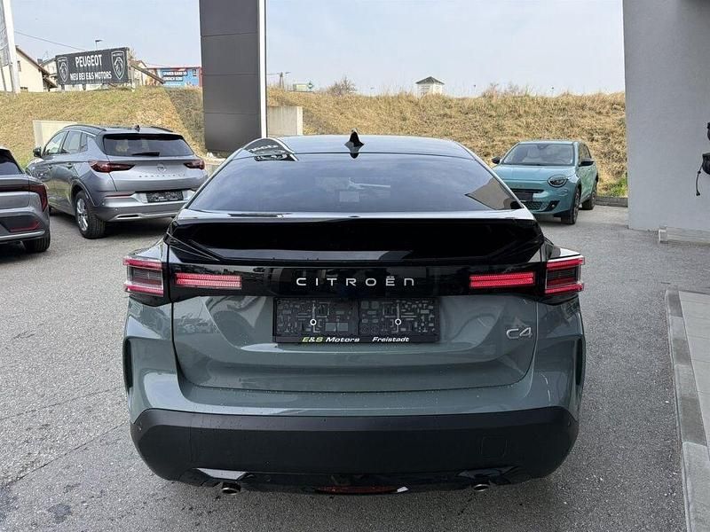 Gebraucht Citroën C4 131 PS (96 kW) 2025 Grün SUV