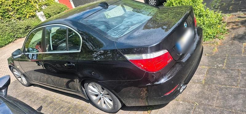 Second-hand BMW 523 2009 Negru Berlinǎ
