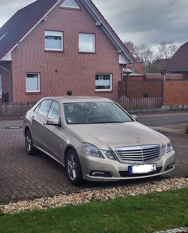 Gebraucht Mercedes E350 292 PS (214 kW) 2009 Beige Limousine