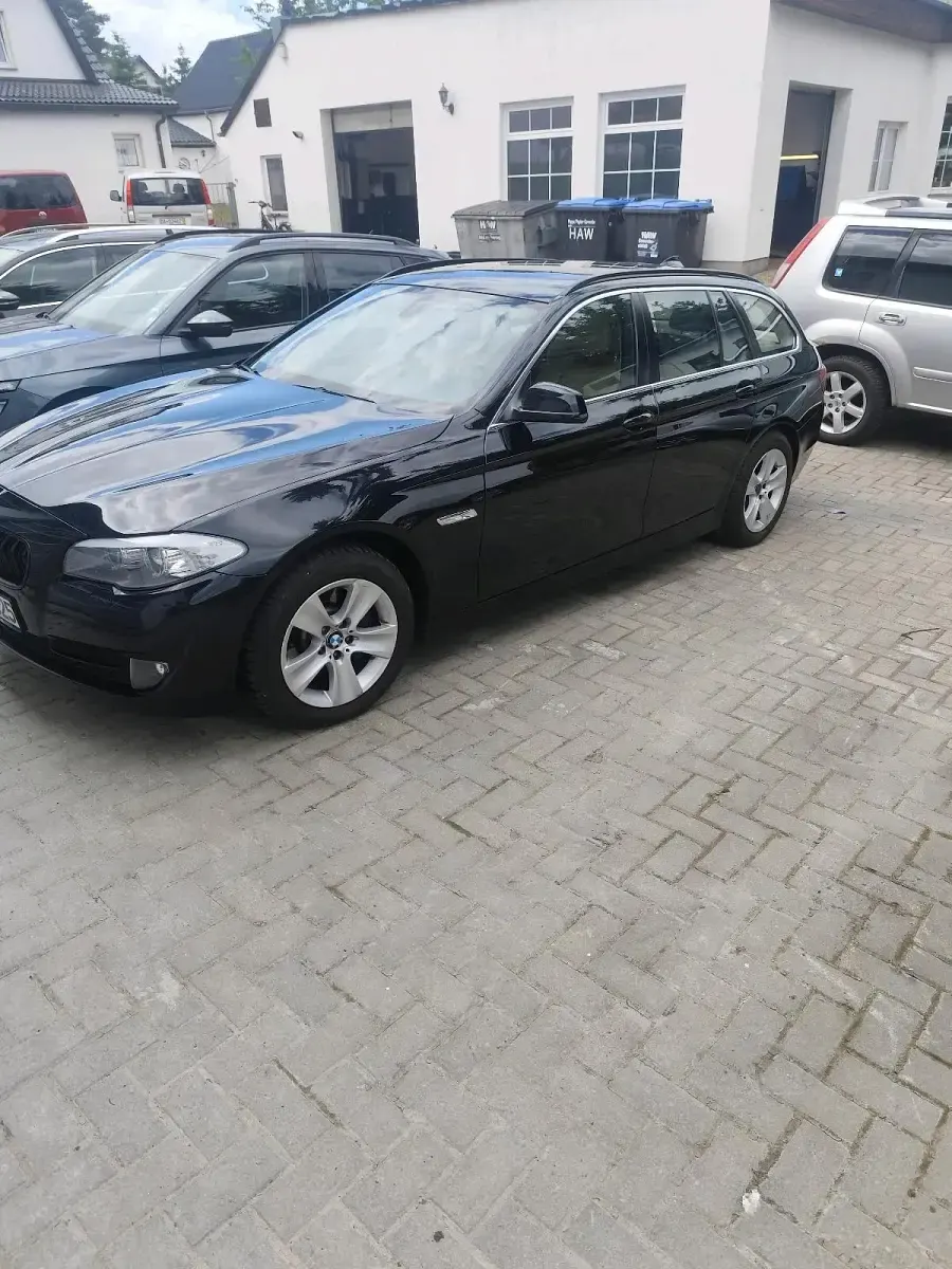 Gebraucht BMW 525 204 PS (150 kW) 2010 Schwarz Kombi