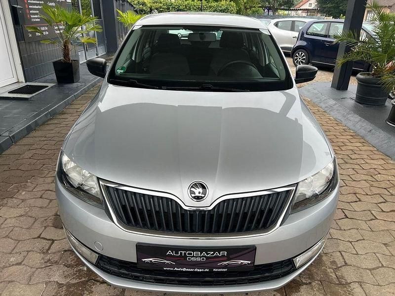 Gebraucht Skoda Rapid Cool Edition 90 PS (66 kW) 2015 Silber Limousine