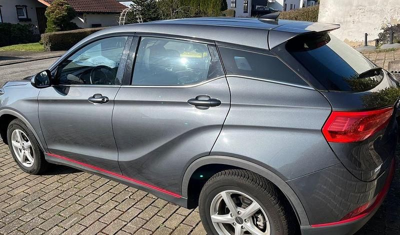 Gebraucht DFSK Fengon 105 PS (77 kW) 2024 Silber Limousine