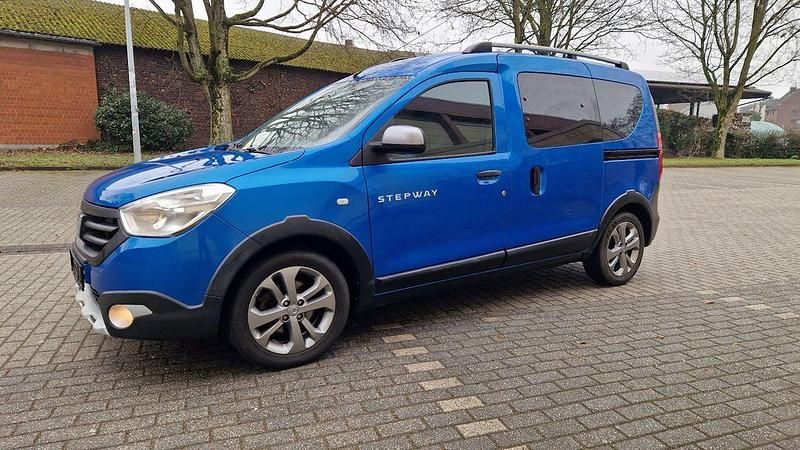 Gebraucht Dacia Dokker Stepway 116 PS (85 kW) 2016 Blau Van / Kleinbus