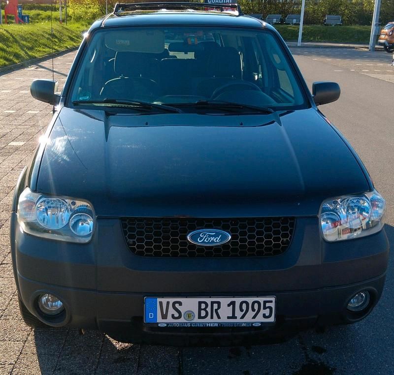 Second-hand Ford Maverick 150 CP (110 kW) 2005 Negru SUV