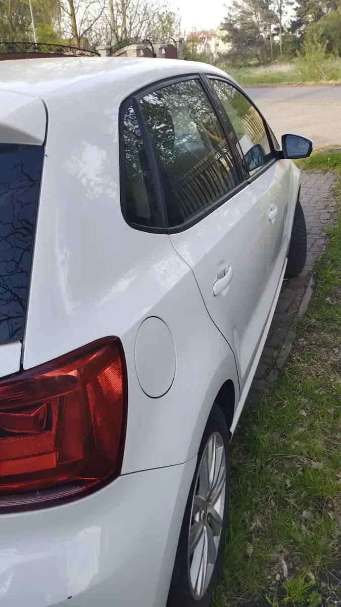 Gebraucht VW Polo 90 PS (66 kW) 2016 Weiß Kleinwagen