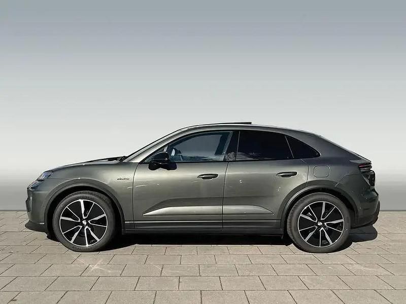 Gebraucht Porsche Macan 300 kW (408 PS) 2024 Aventuringrünmetallic SUV