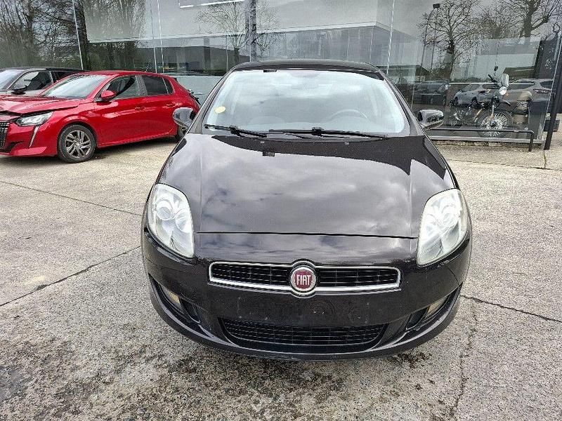Gebraucht Fiat Bravo 105 PS (77 kW) 2014 Schwarz Kleinwagen