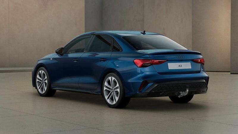 Gebraucht Audi A3 S-Line 116 PS (85 kW) 2025 Ascariblau metallic Limousine