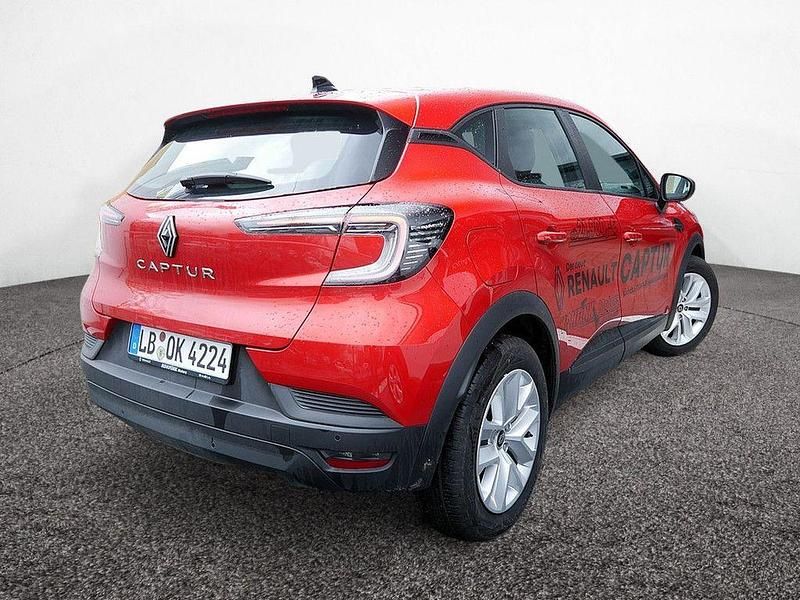 Gebraucht Renault Captur Evolution 91 PS (66 kW) 2025 Rot / dezirrot (metallic) SUV