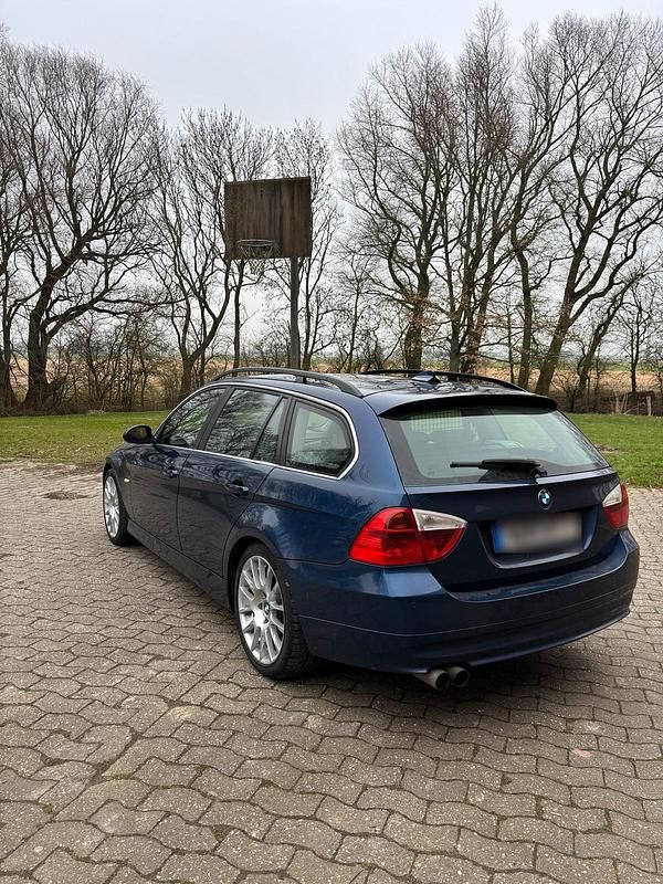Gebraucht BMW 325 218 PS (160 kW) 2005 Blau Kombi
