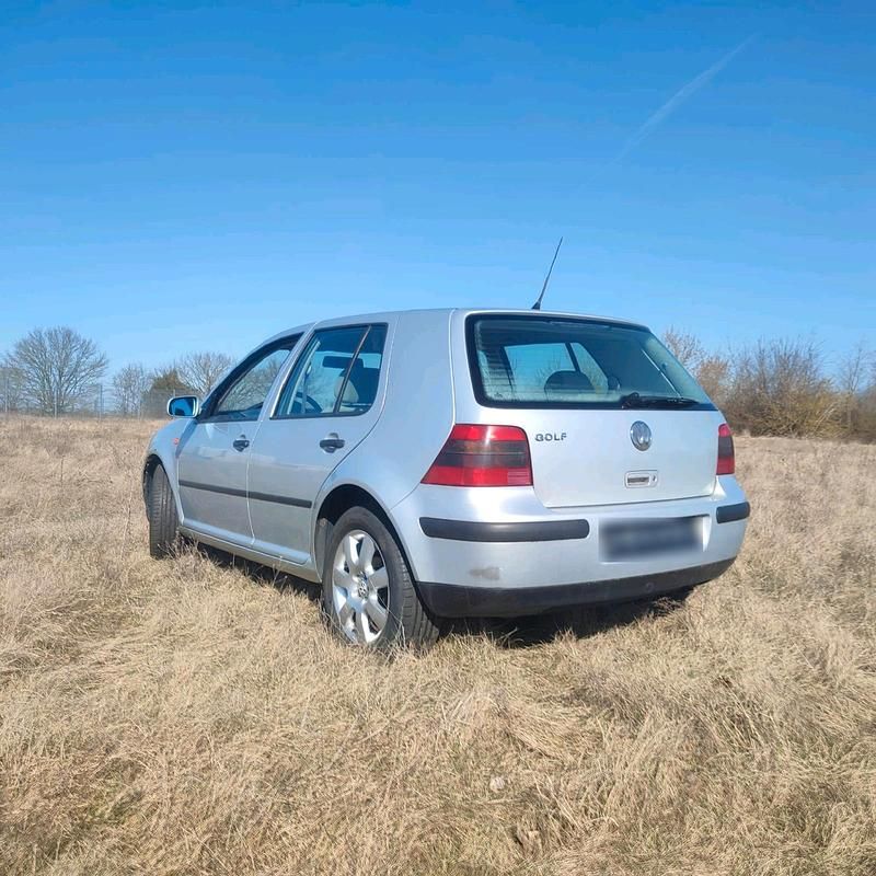 Gebraucht VW Golf III 75 PS (55 kW) 1999 Silber Kleinwagen