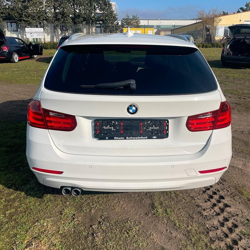 Gebraucht BMW 325 218 PS (160 kW) 2014 Weiß Kombi
