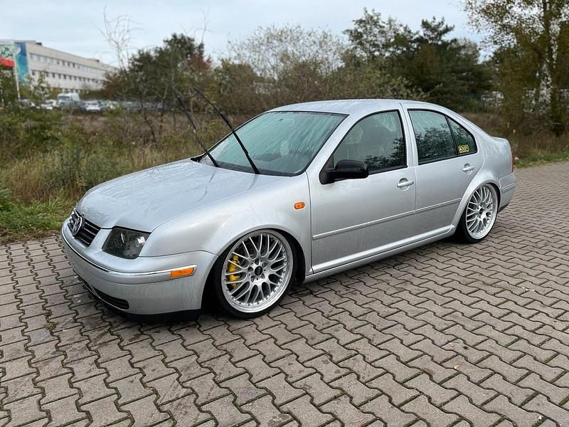 Gebraucht VW Bora 180 PS (132 kW) 2002 Silber Limousine