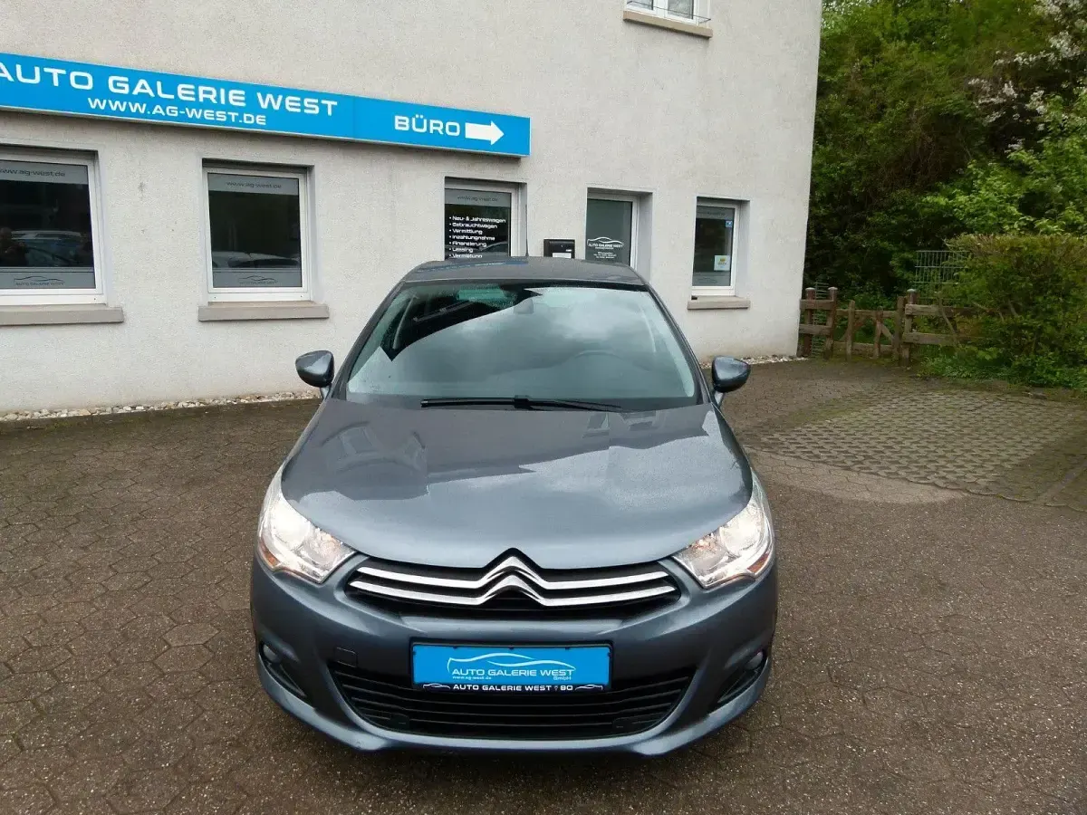 Gebraucht Citroën C4 Tendance 120 PS (88 kW) 2012 Grau Limousine