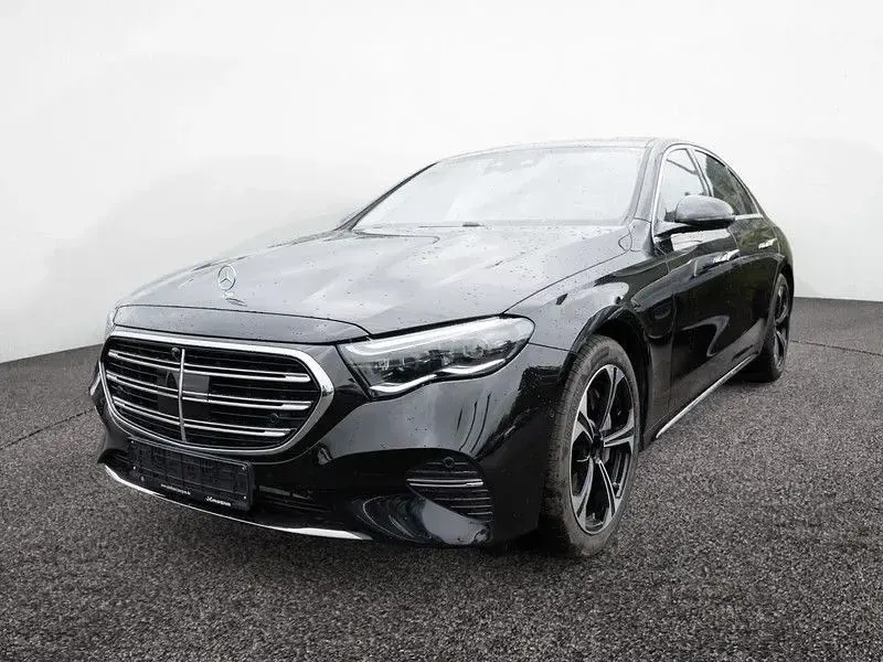 Gebraucht Mercedes E300 Premium Plus 313 PS (230 kW) 2025 Schwarz metalliclack obsidianschwarz Limousine