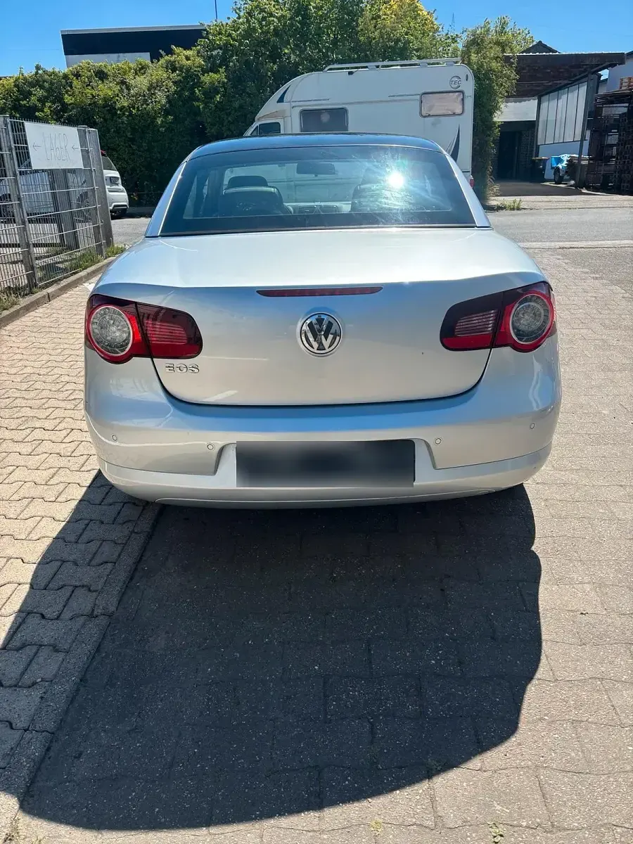 Gebraucht VW Eos 140 PS (102 kW) 2008 Grau Cabrio