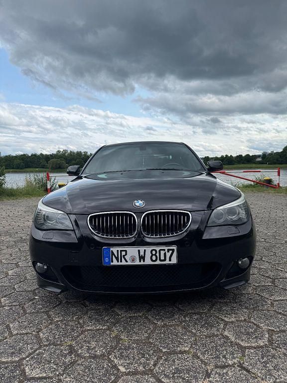 Schwarz Gebraucht 2007 BMW 525 M Sport Limousine | 8.000 € (Fairer Preis) - Bild 1/4