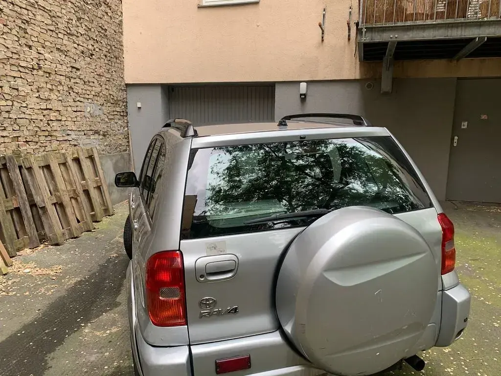 Gebraucht Toyota RAV4 116 PS (85 kW) 2003 Silber SUV