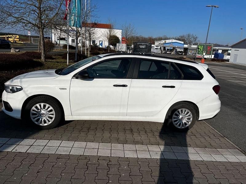 Gebraucht Fiat Tipo 95 PS (69 kW) 2017 Weiß Kombi
