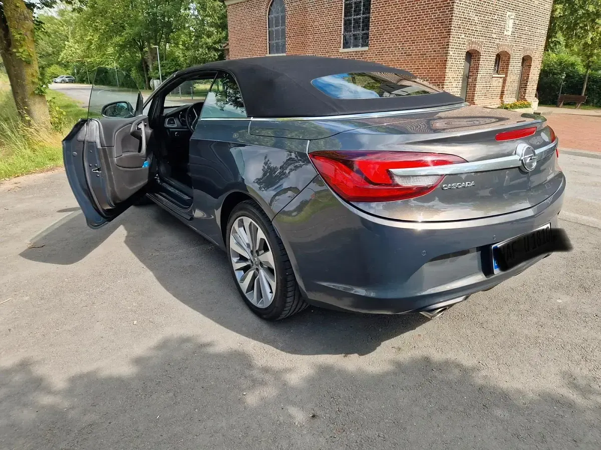 Gebraucht Opel Cascada 120 PS (88 kW) 2014 Grau Cabrio