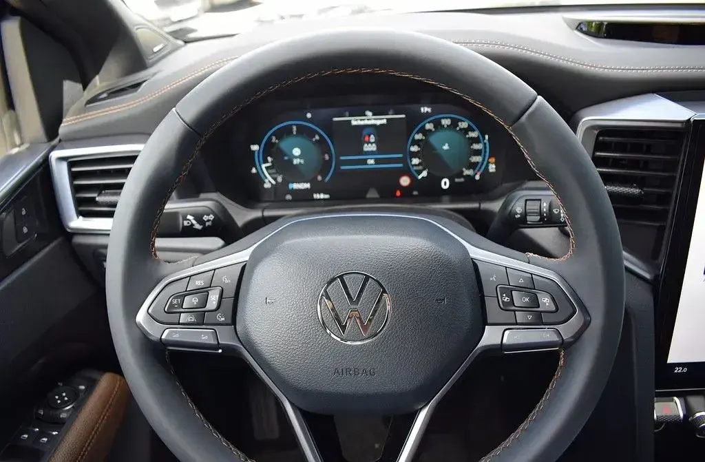 Gebraucht VW Amarok PanAmericana 241 PS (177 kW) 2026 Grau Pickup